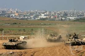 Israeli forces push deep into Gaza Strip