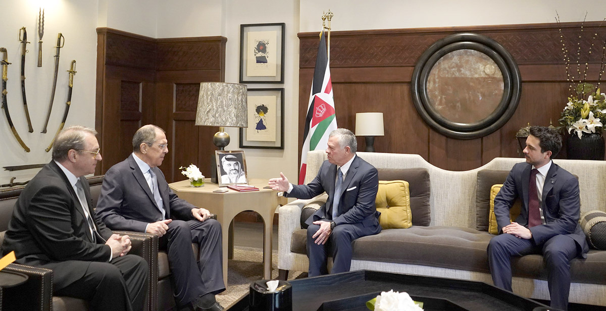 King receives Russian FM
