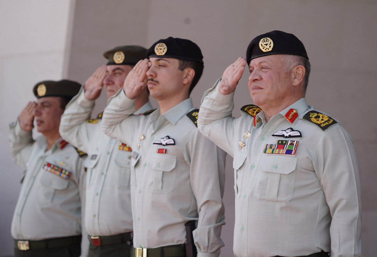 His Majesty presents King’s Colours to 2nd Al Hussein Mechanised Battalion