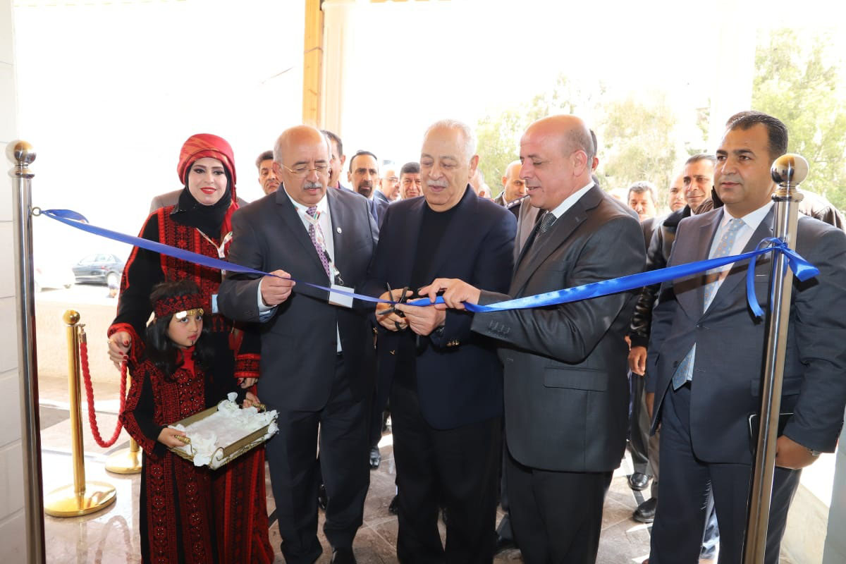 Royal Court chief opens foundation in Sahab