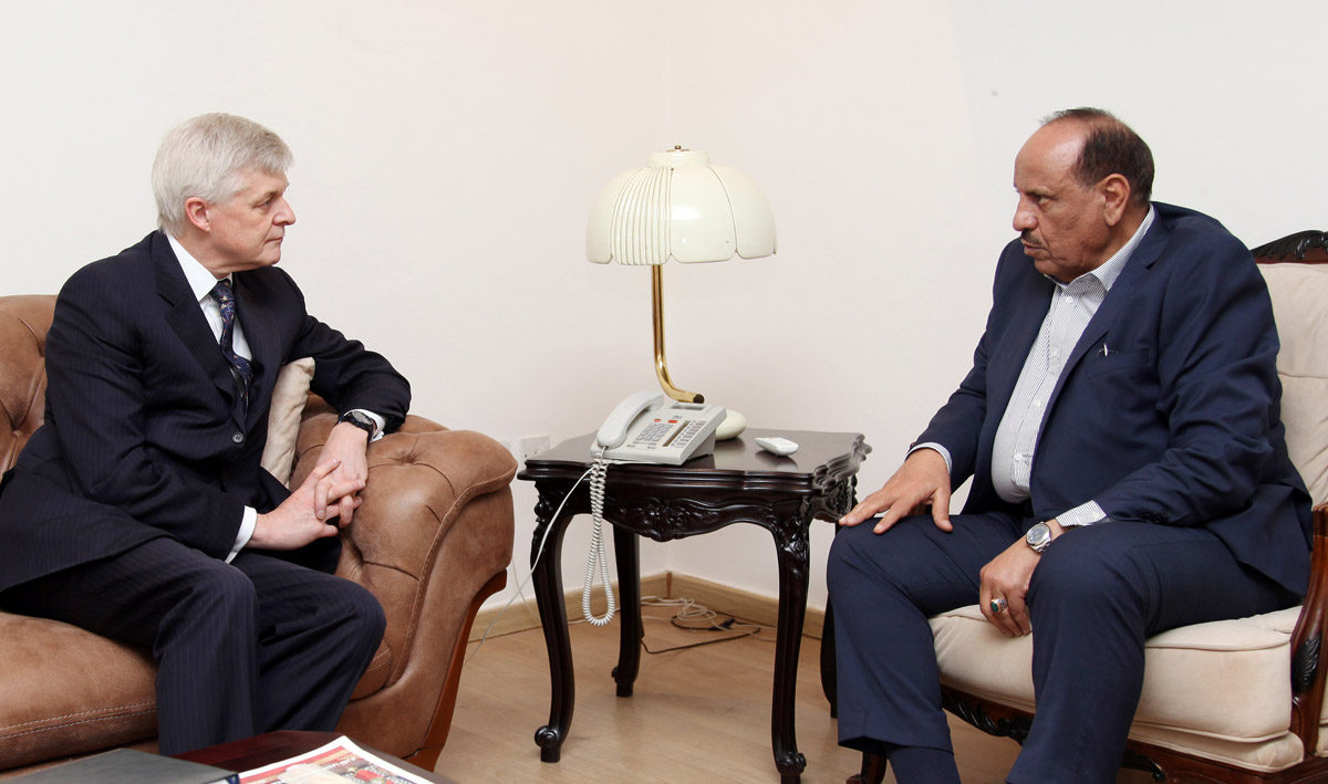 Interior minister meets British envoy