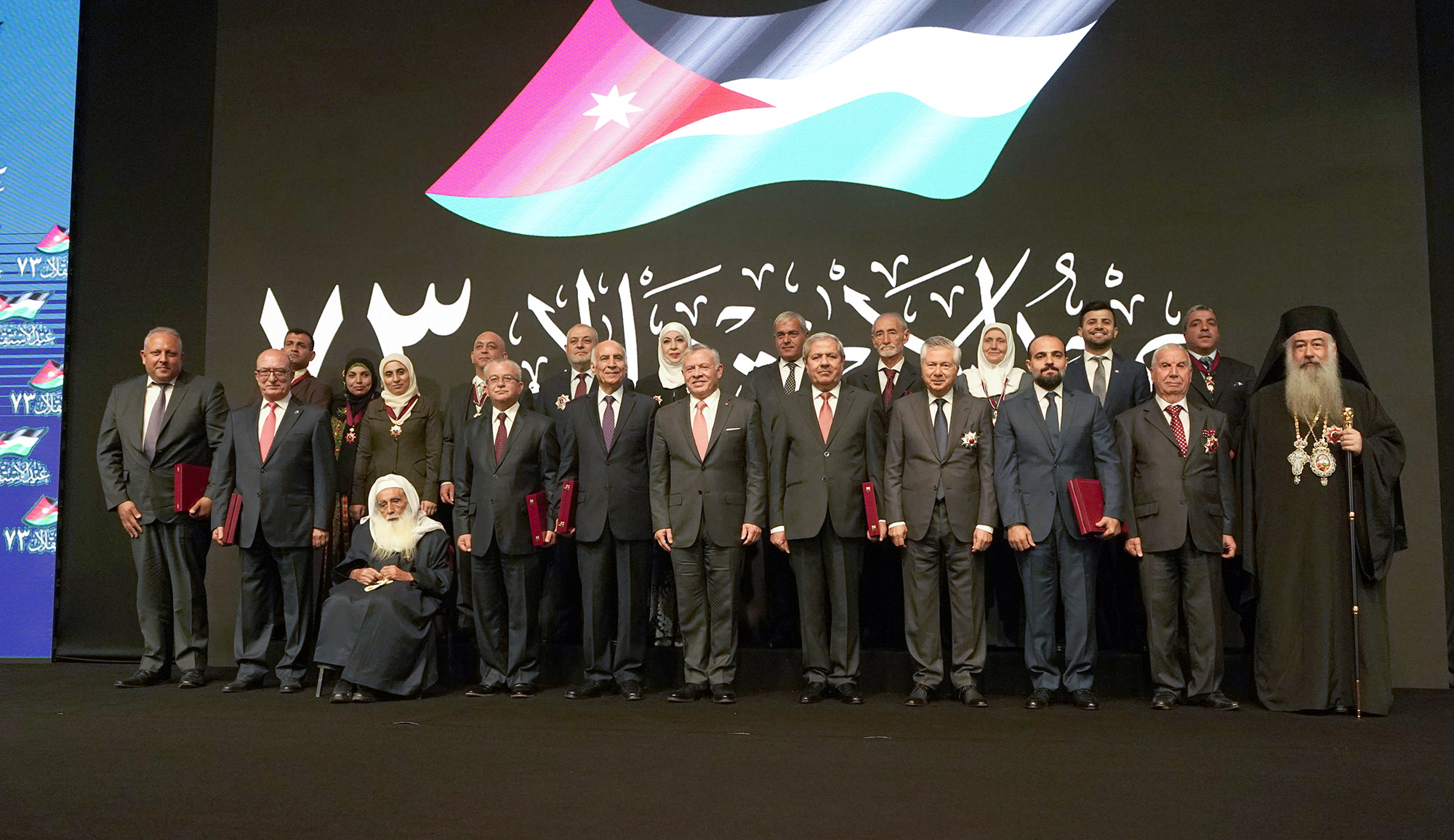 King bestows medals on leading Jordanian institutions, individuals on occasion of 73rd Independence Day