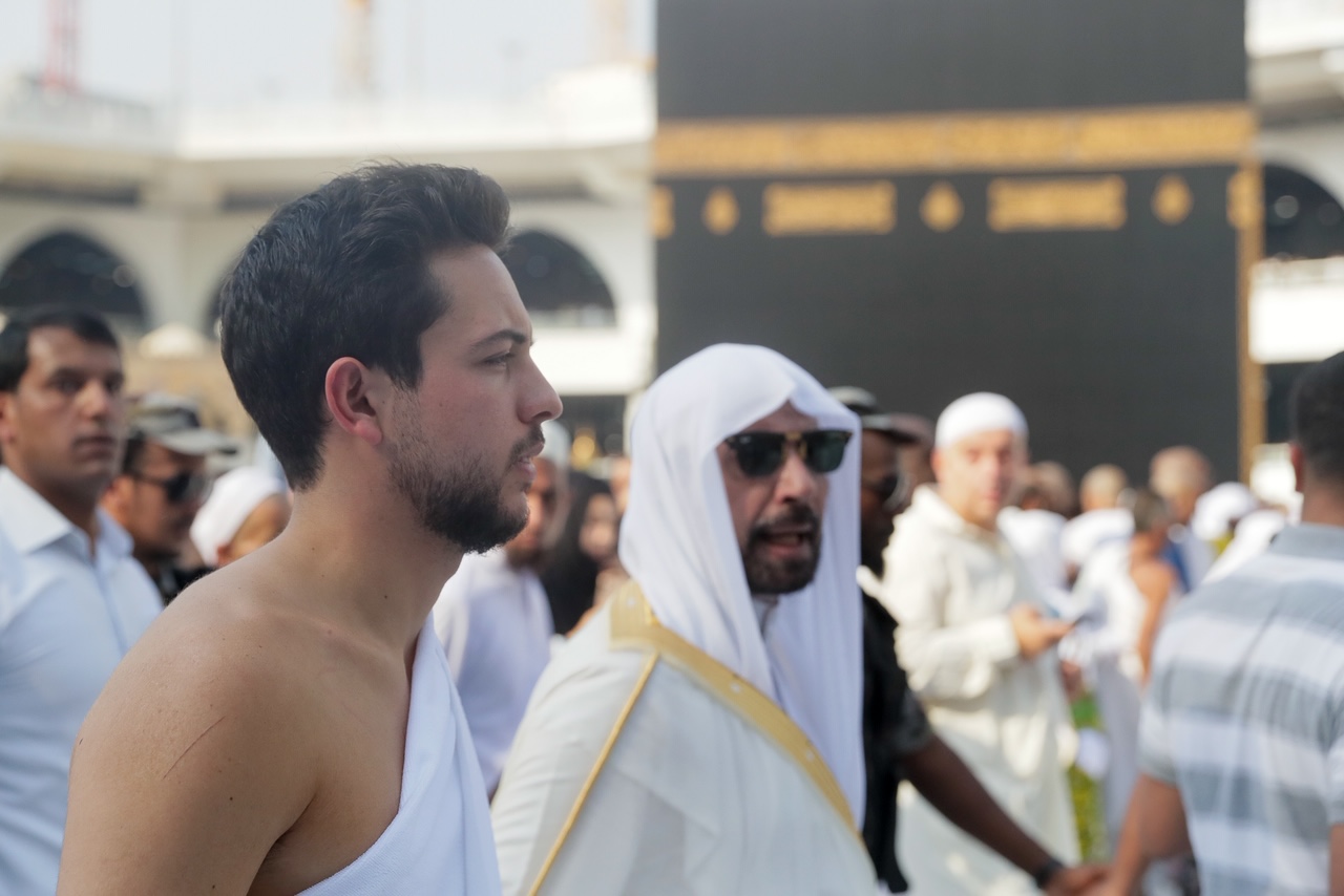 Crown Prince performs Umra