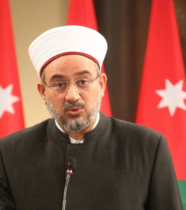 Awqaf minister condemns Israeli raids on Al-Aqsa Mosque