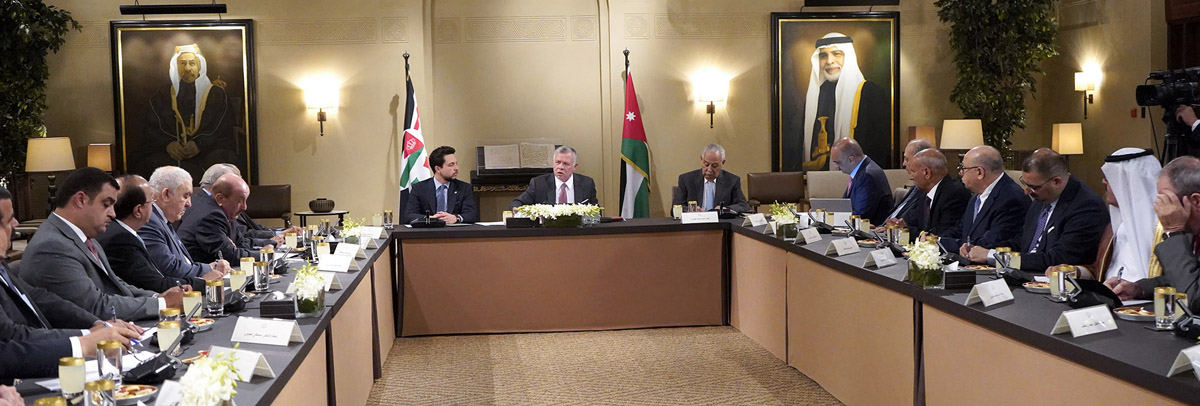 King meets political media figures, says Jordan strong, capable of overcoming challenges