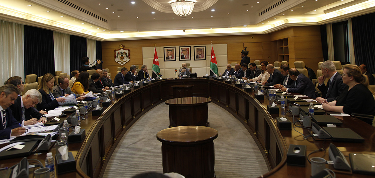 Razzaz, EU official discuss means to address Jordan's financial challenges