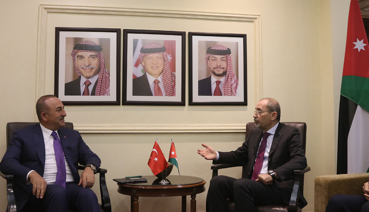 FM, Turkish counterpart discuss ties, Mideast issues