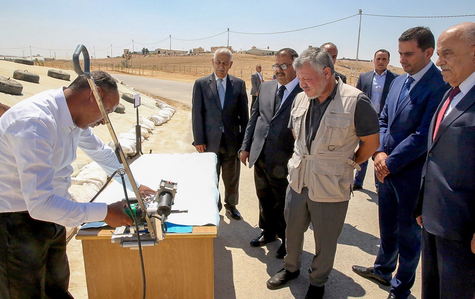 King visits horizontal bunker silos for grain storage at Ghabawi