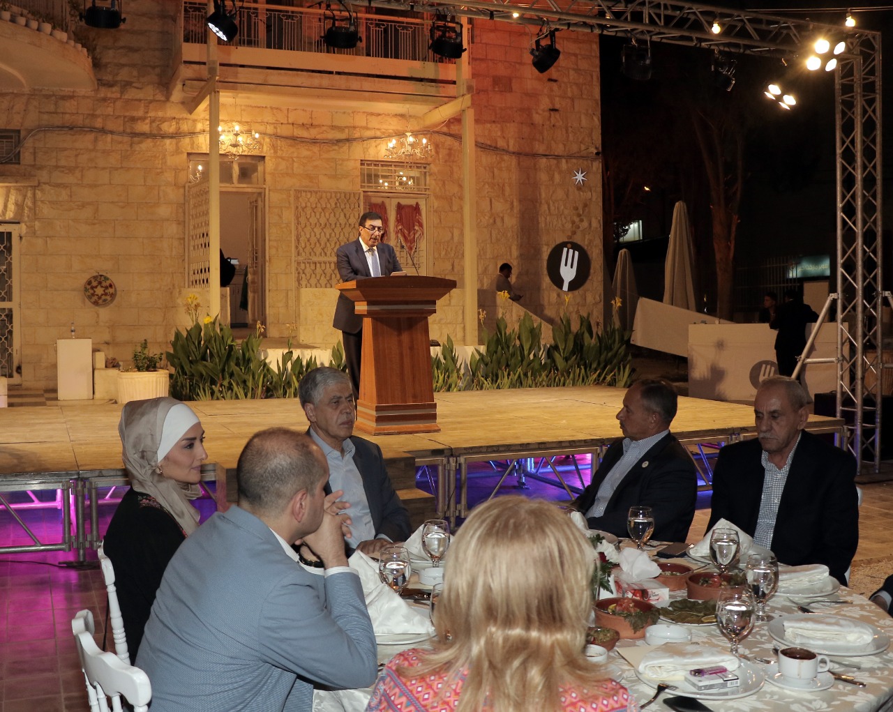 House speaker calls for bringing investments back to Jordan