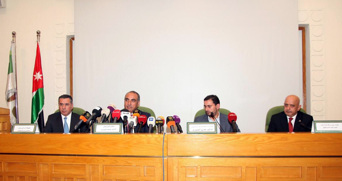 GAM, ACC grant JD3 million to traders affected by recent flooding in downtown Amman