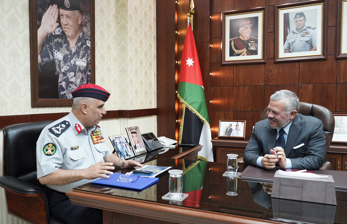 King visits Civil Defence Directorate