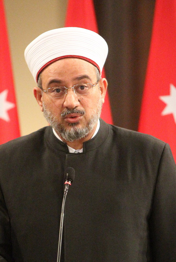 Jerusalem Awqaf staff Jordanian employees, attacking them won't be allowed: Awqaf Minister