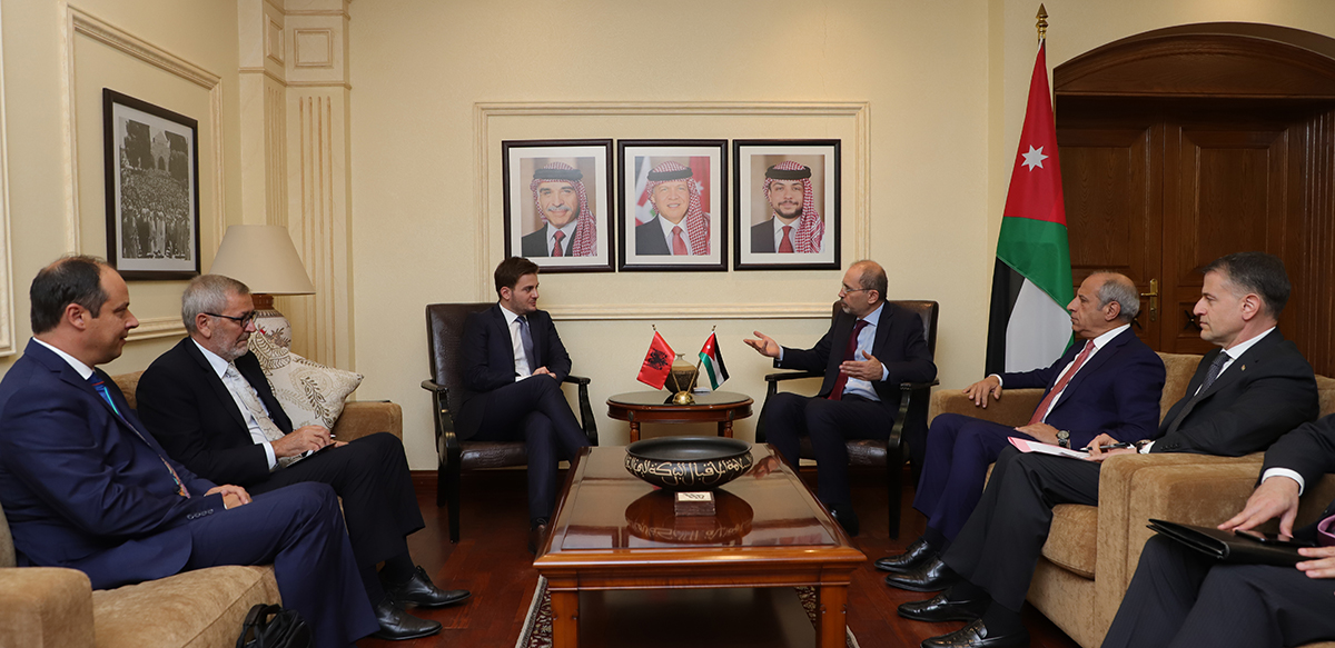 Safadi, Albanian counterpart discuss cooperation