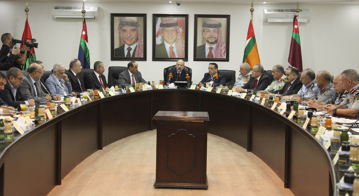 PM chairs civil defence meeting on preps for winter