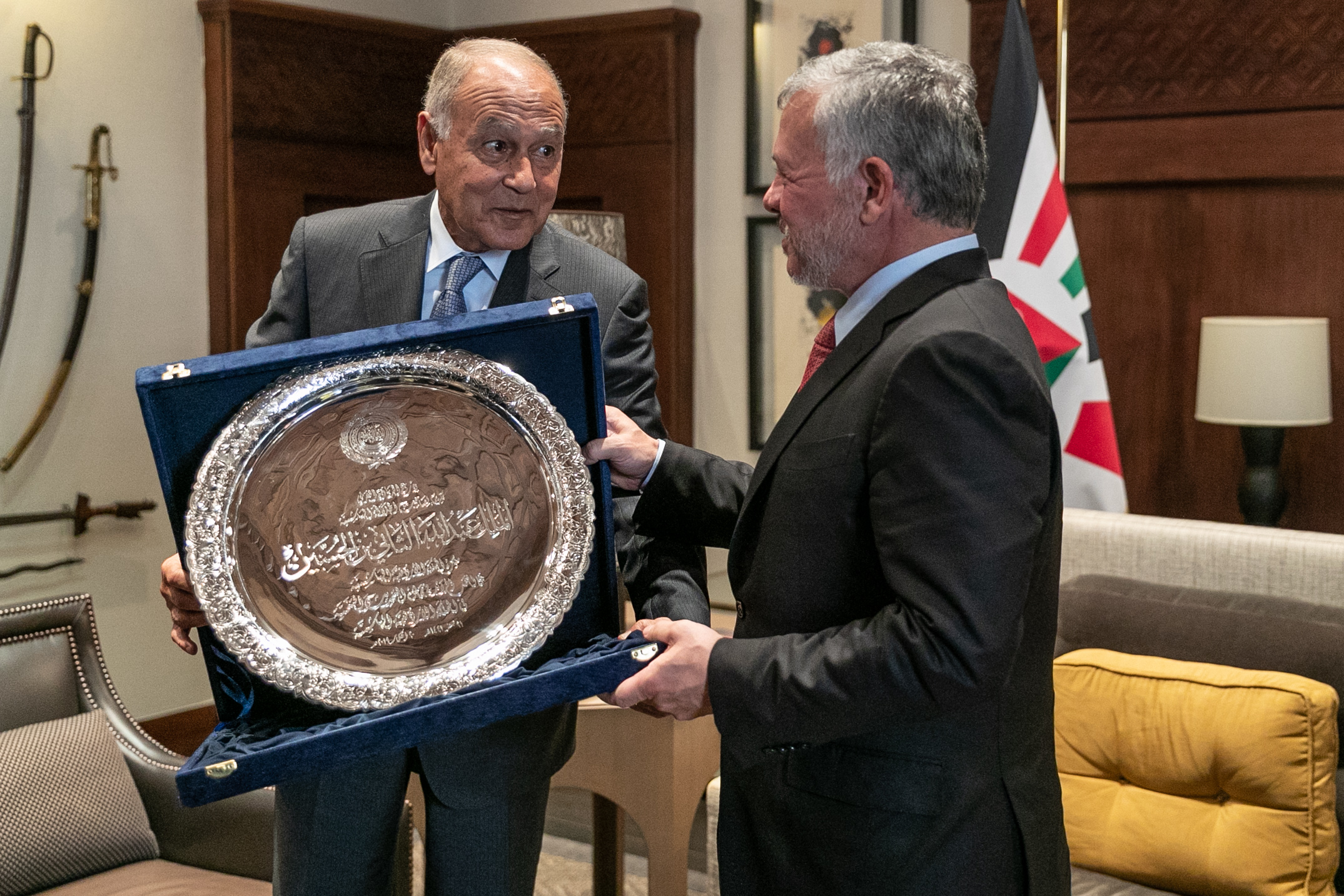 King receives 2019 Arab Development Work Shield