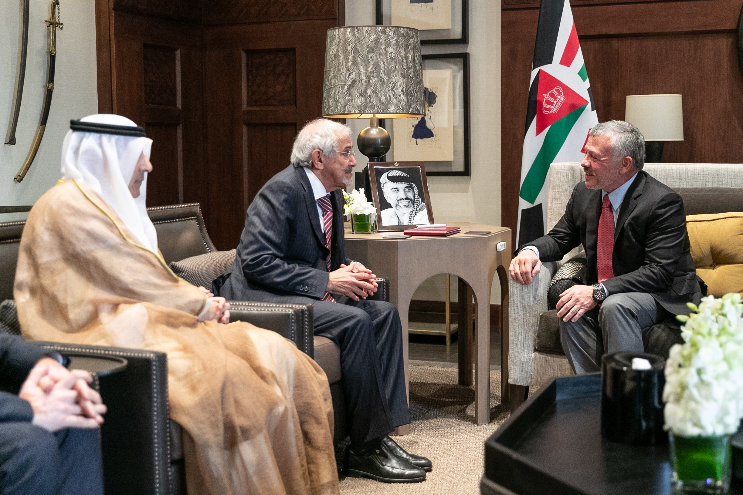 King meets Kuwait Red Crescent Society president