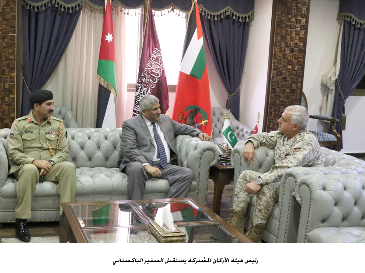 Army chief receives Pakistani ambassador