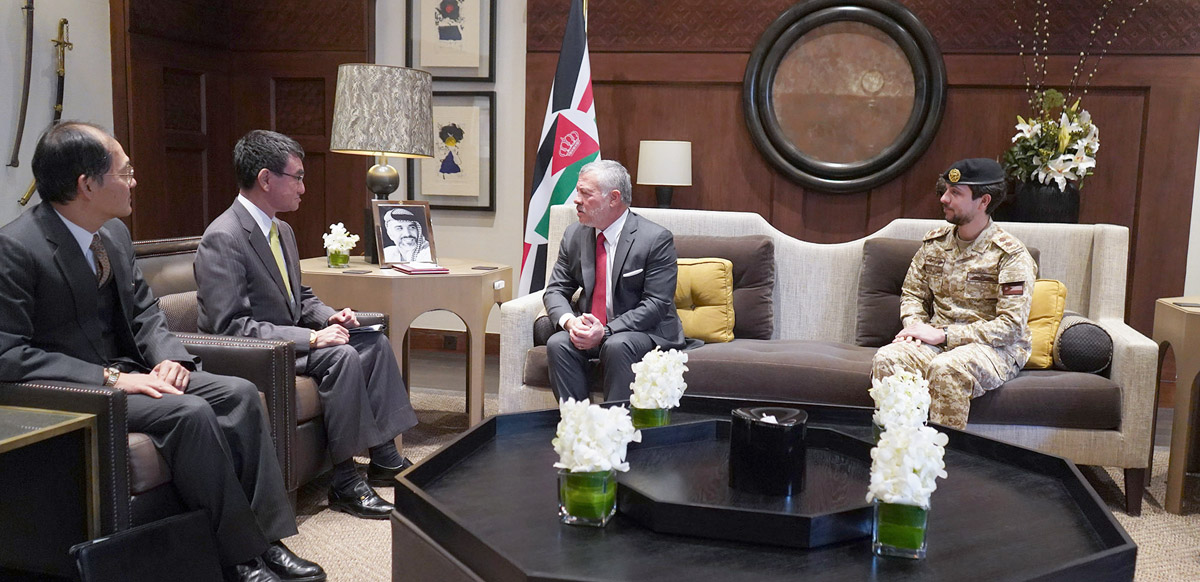 King meets Japanese defence minister