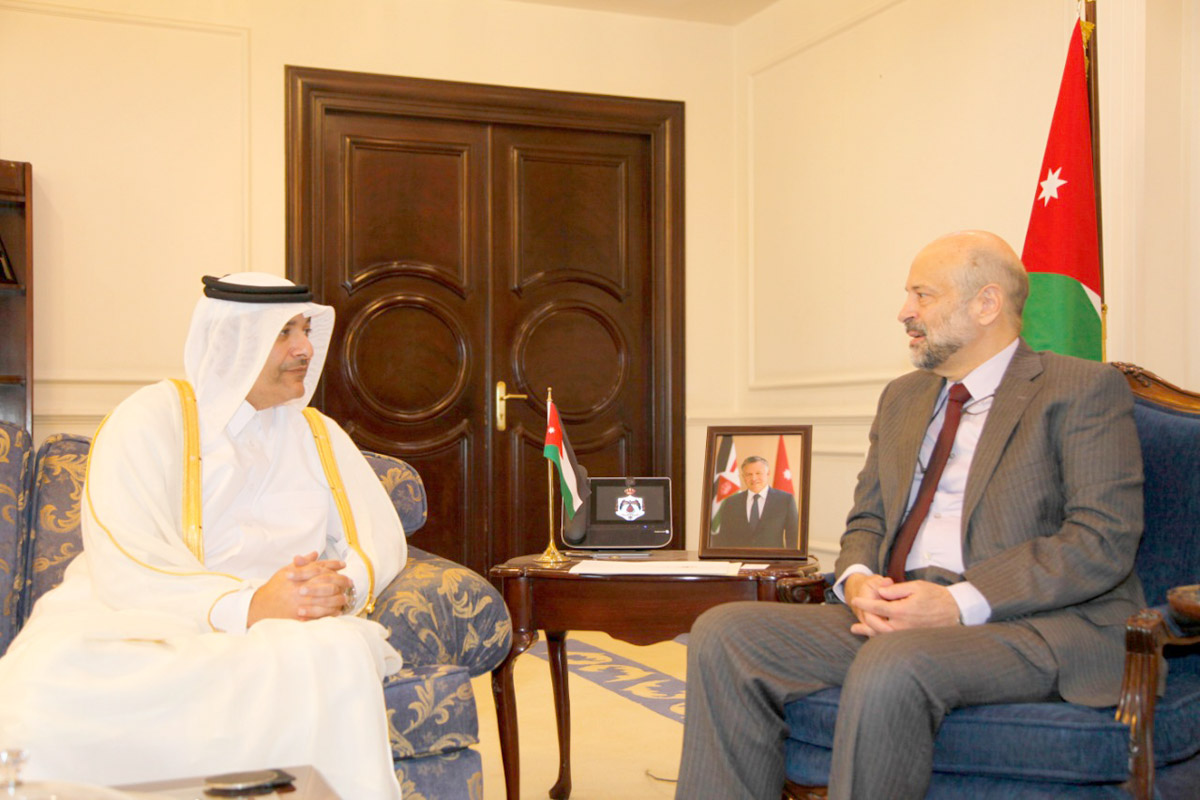 PM urges exchange of expertise between Jordan, Qatar