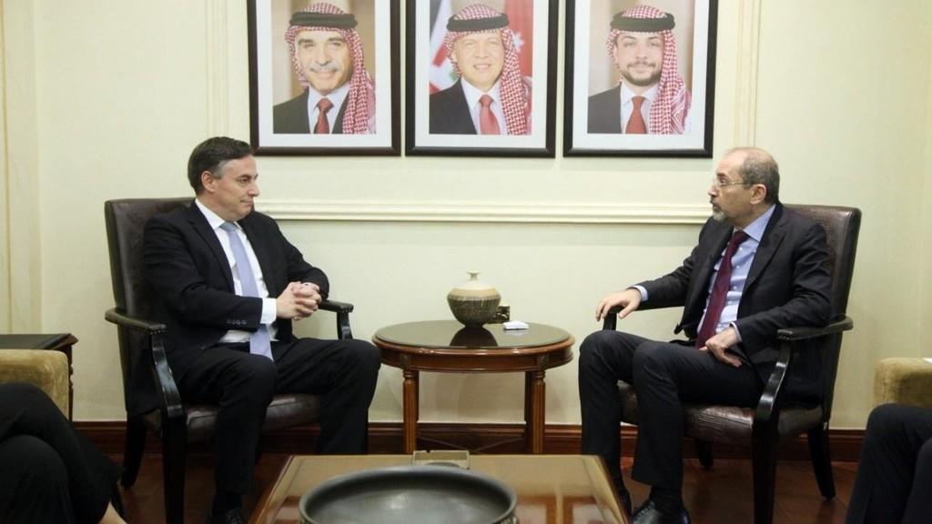 FM, EU official discuss Jordanian-European partnership