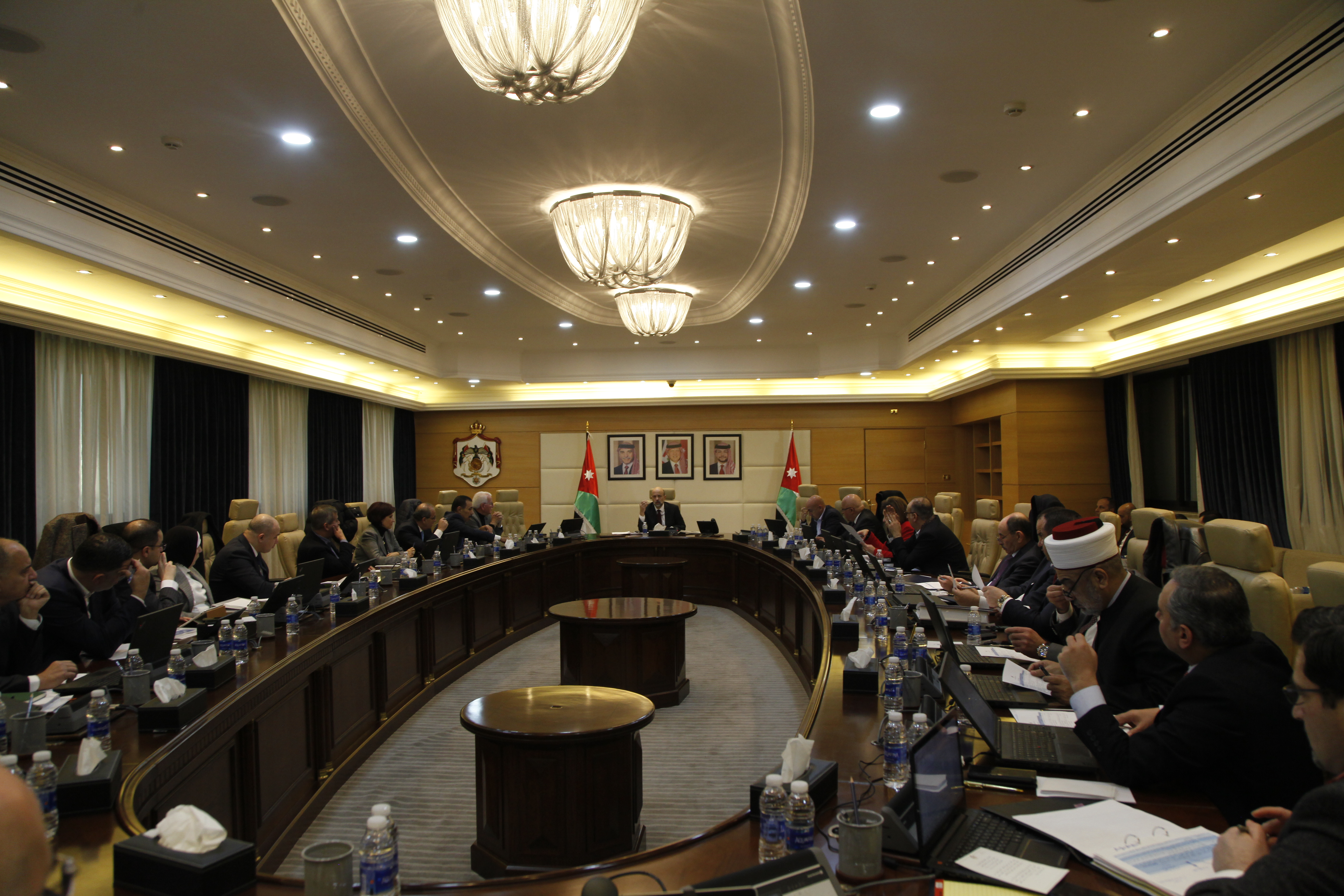 Cabinet endorses draft bill amending Labour Law