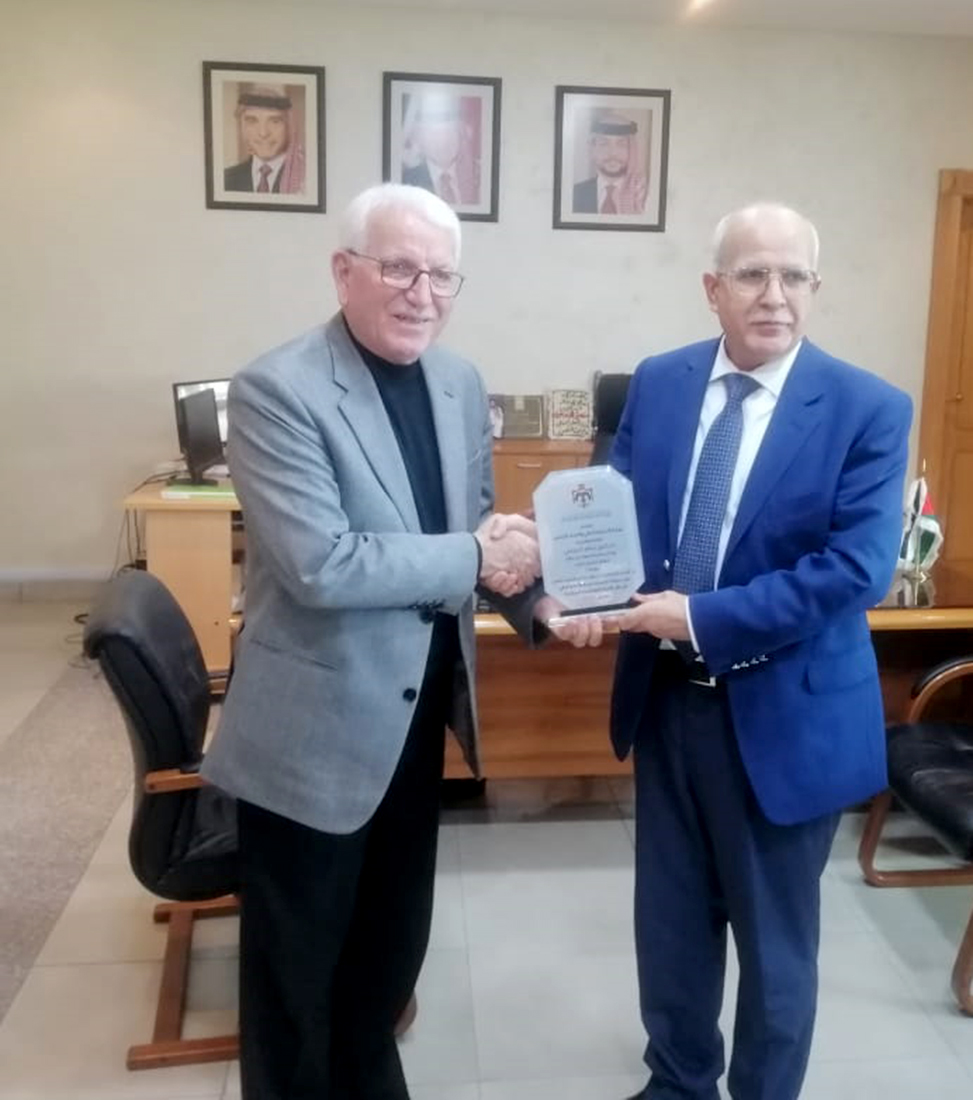 Higher Education minister honors Jordanian award-winning academics