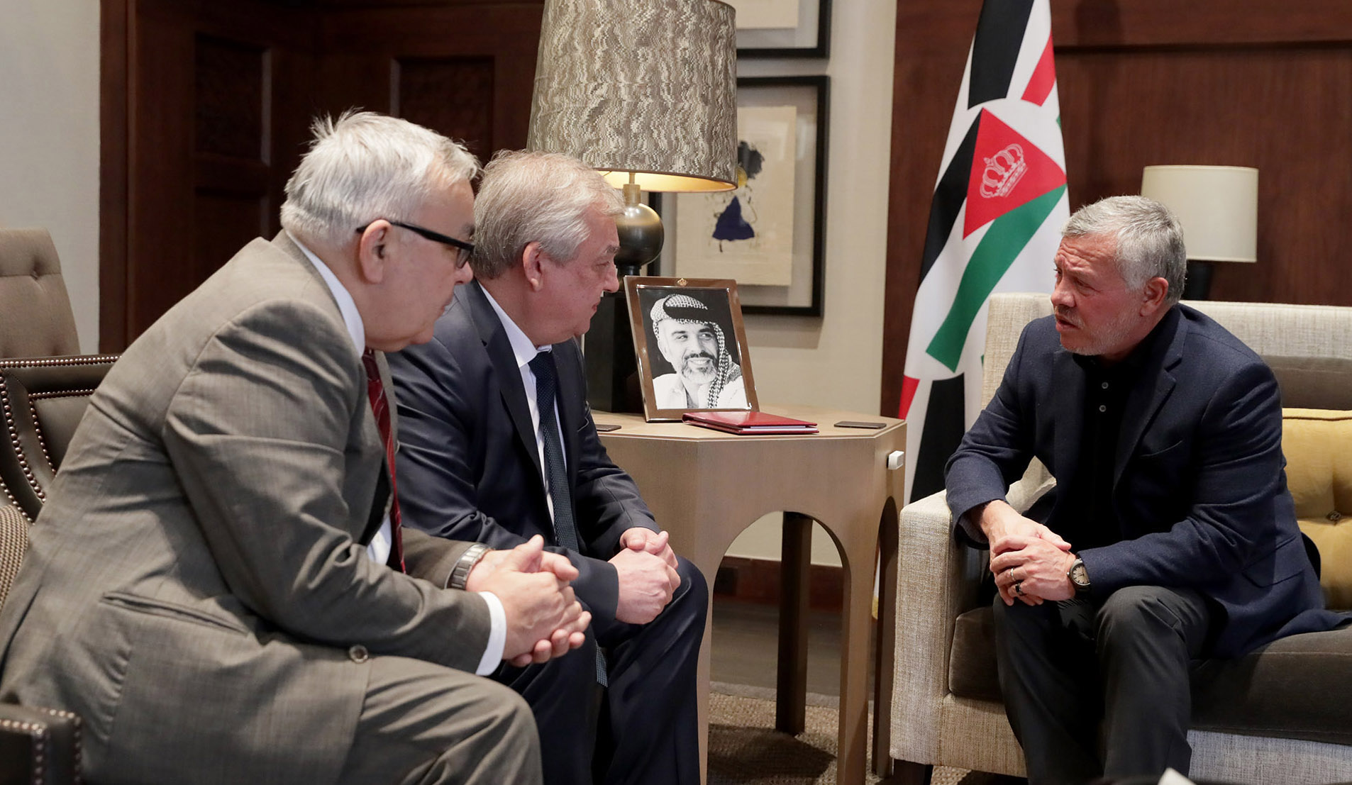 King receives Russian delegation