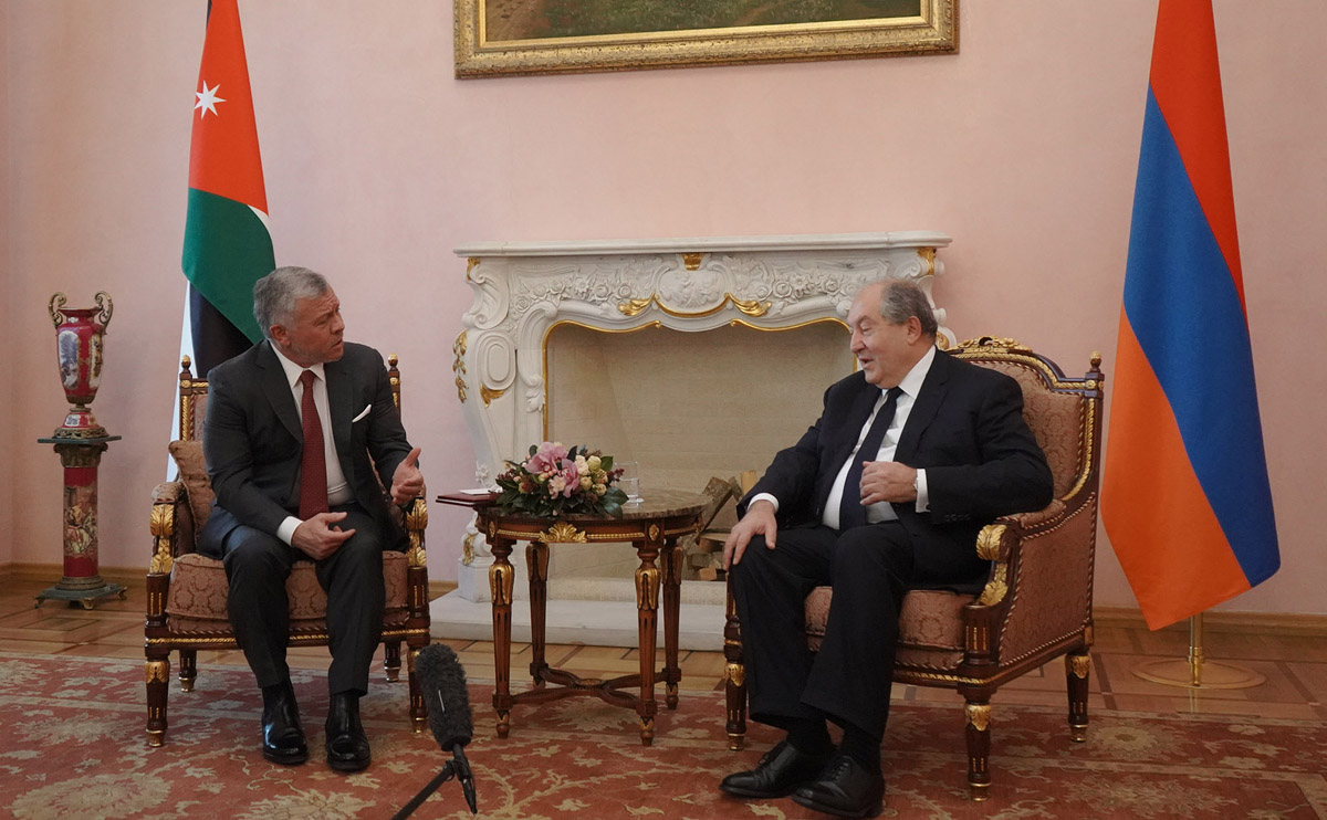 King holds talks with Armenian president