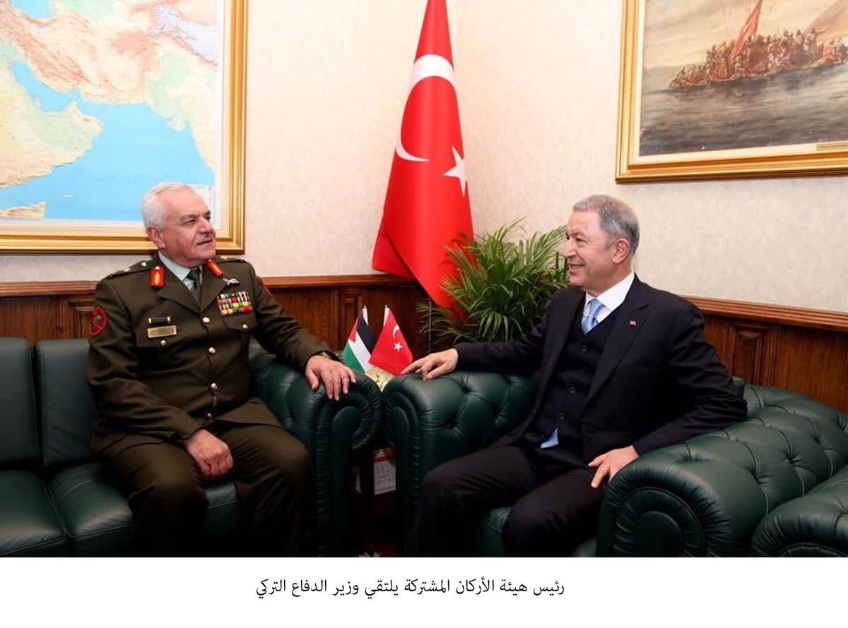 Army chief, Turkish Defense Minister discuss military cooperation