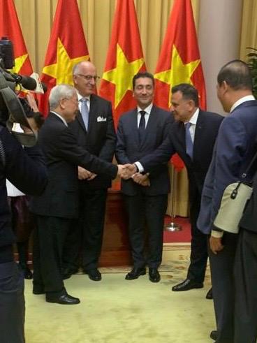 Jordanian ambassador presents credentials to Vietnamese president