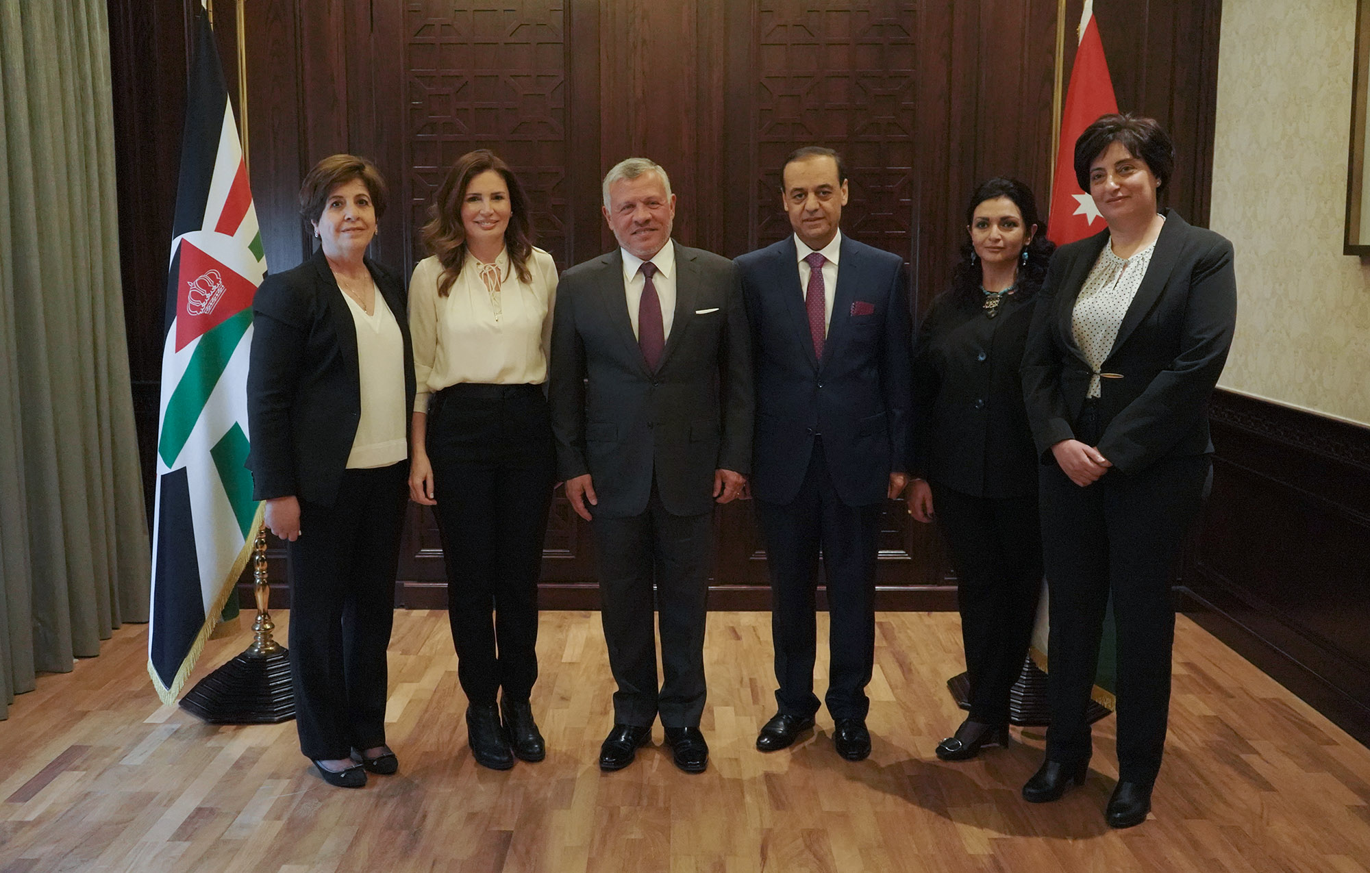 King commends volunteers for revamping public hospital's oncology ward