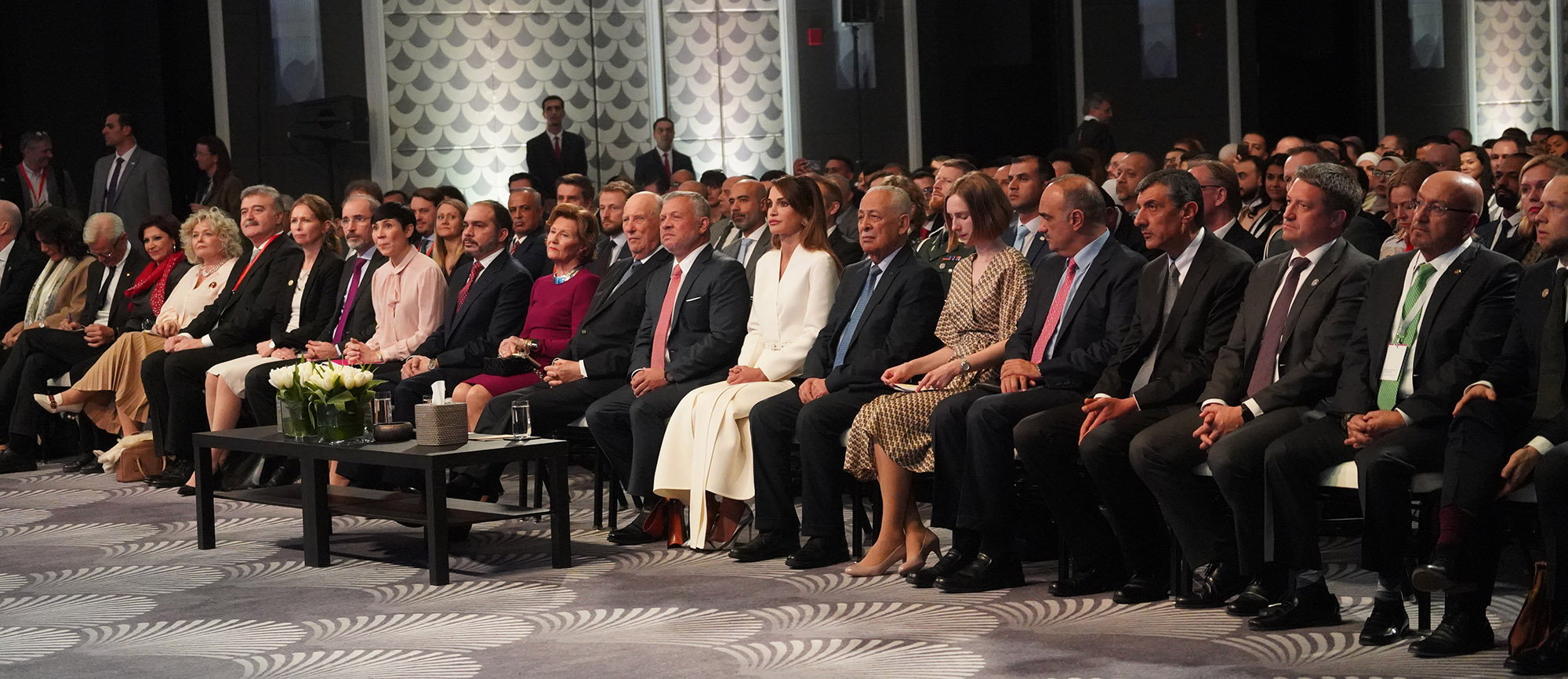 King, Norwegian monarch attend opening of Jordan-Norway Business Forum