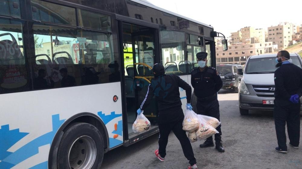 GAM delivers bread to citizens via buses