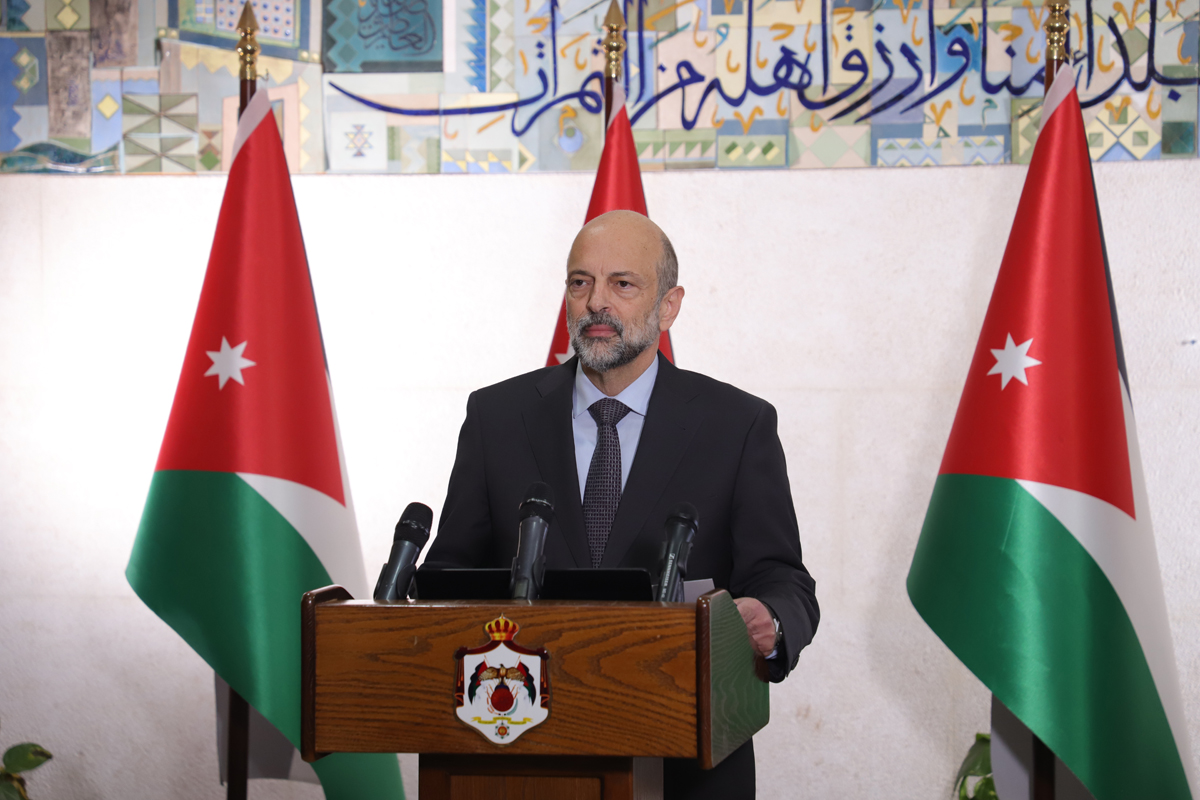 PM: Priority for enhancing social solidarity, protecting national economy