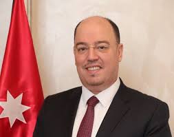 Al-Rawajbeh hails Gov't reopening of computer, mobile stores