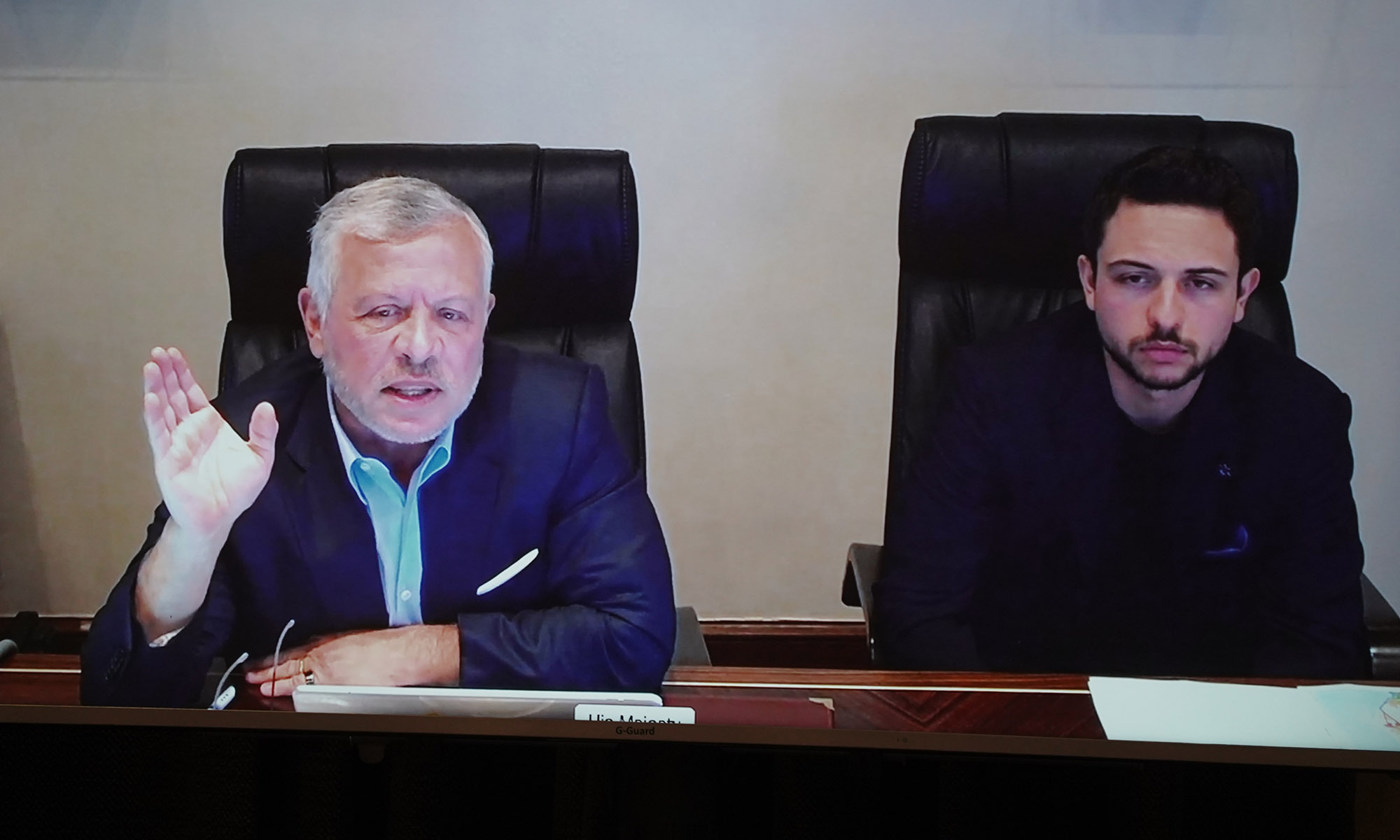 King urges government to organise return of Jordanian students, safeguard public health