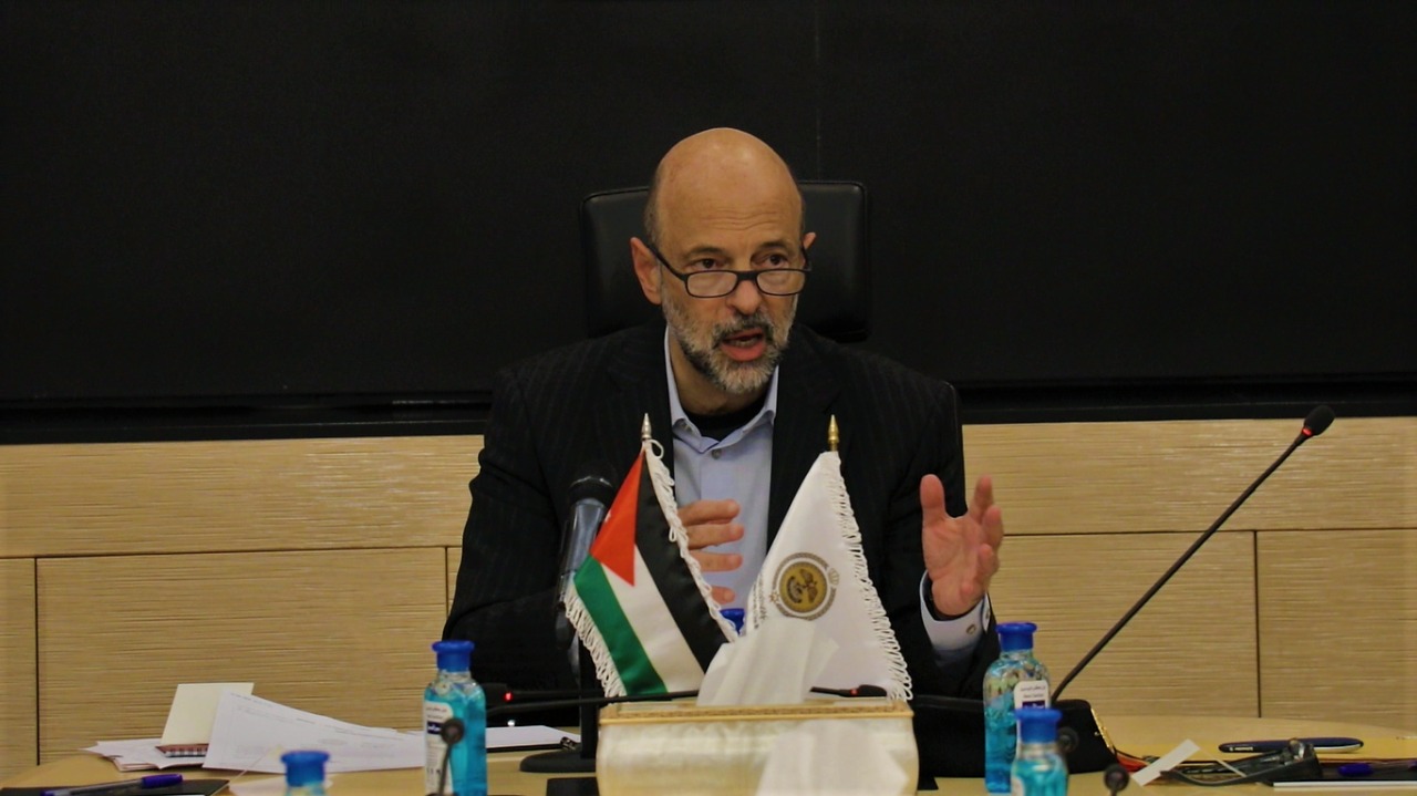 Razzaz discusses challenges, future trajectory amid COVID-19