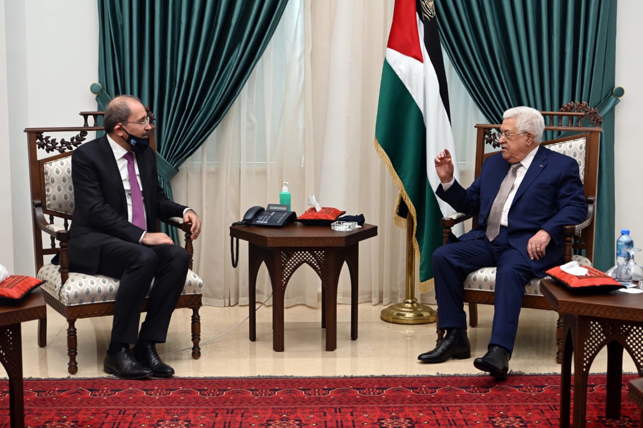 FM carries message of solidarity to Palestinian president