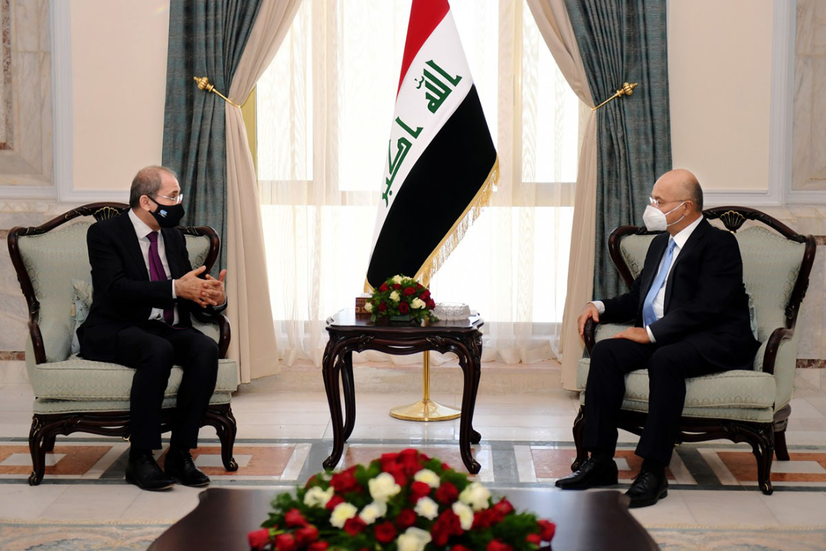 FM conveys massage from King to Iraqi leadership, holds meetings with officials