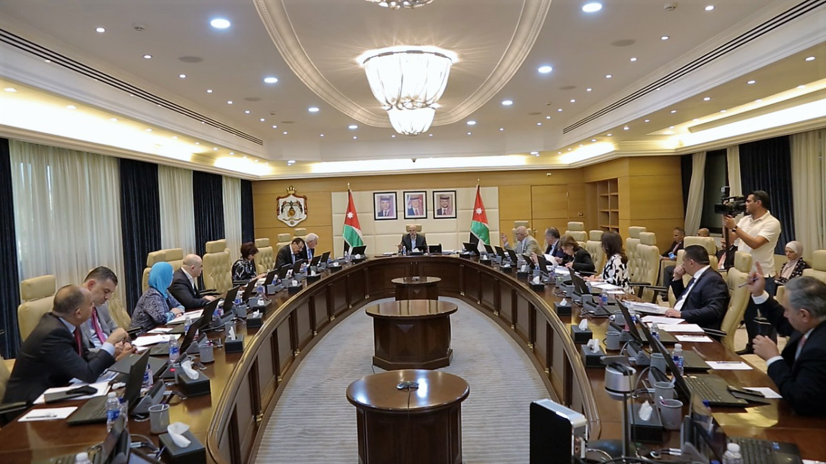 Gov't raises wages of Tawjihi invigilators, graders