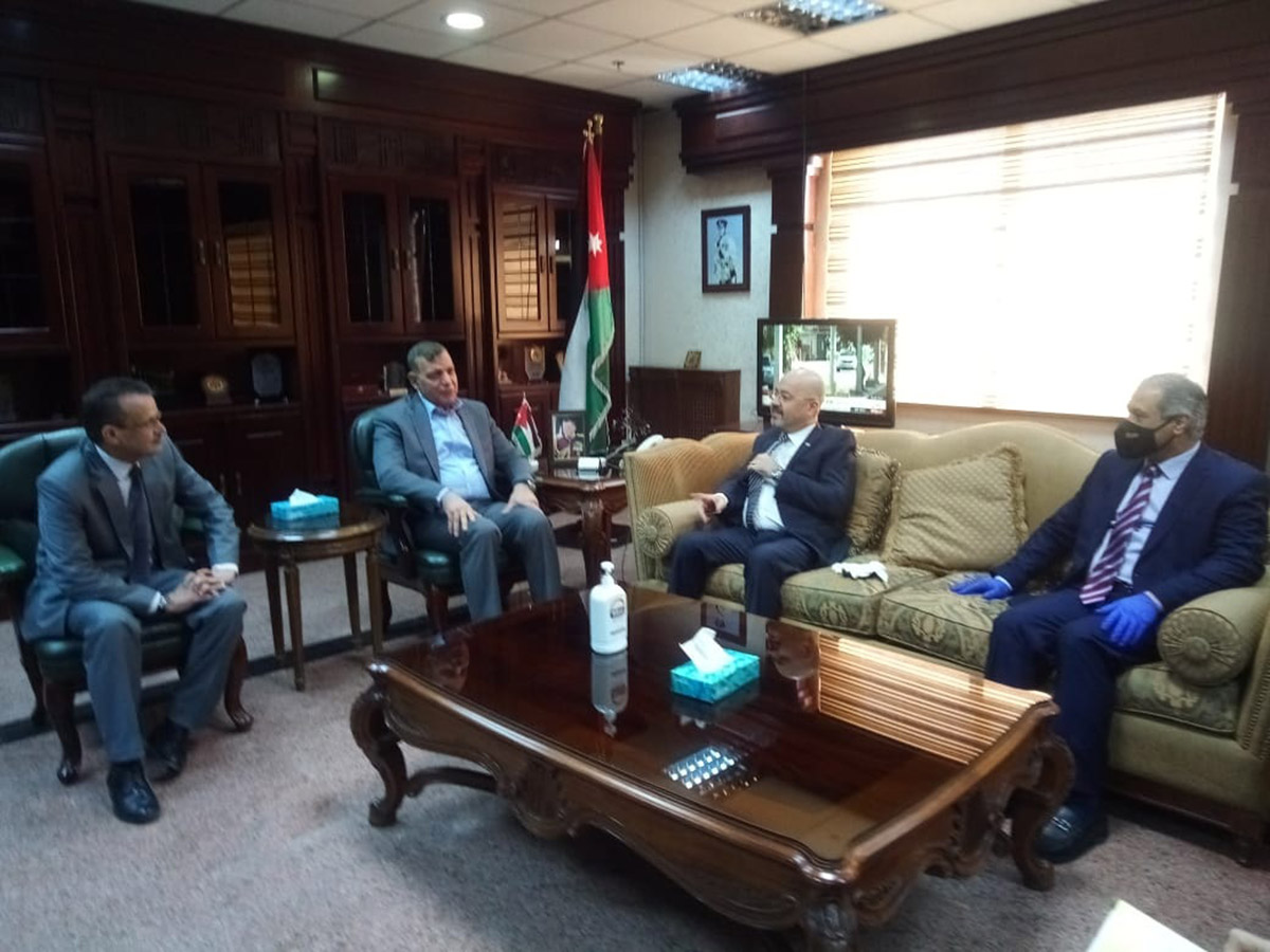 Health minister, Iraqi envoy discuss cooperation in health sector