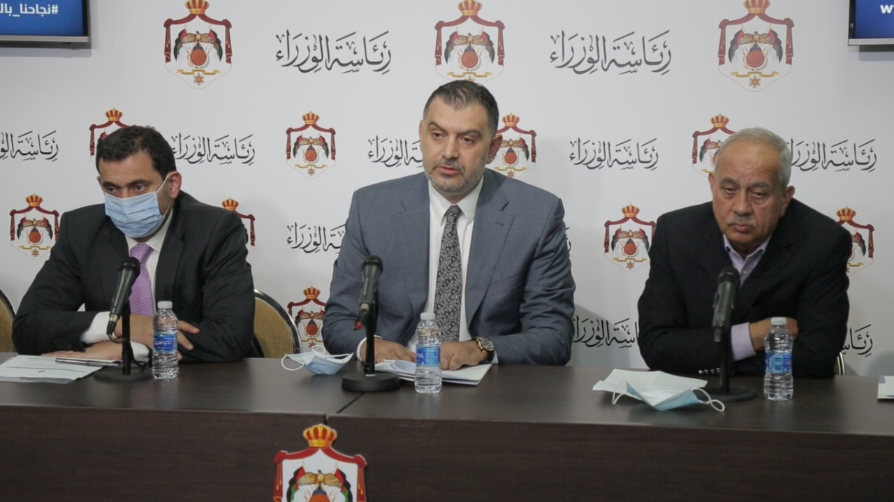 PM issues communique No.8 under Defense Order No. 6 to regulate Jul, Aug wages