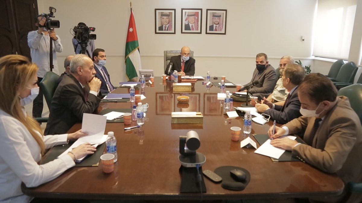 Razzaz chairs meeting on promoting national health industry