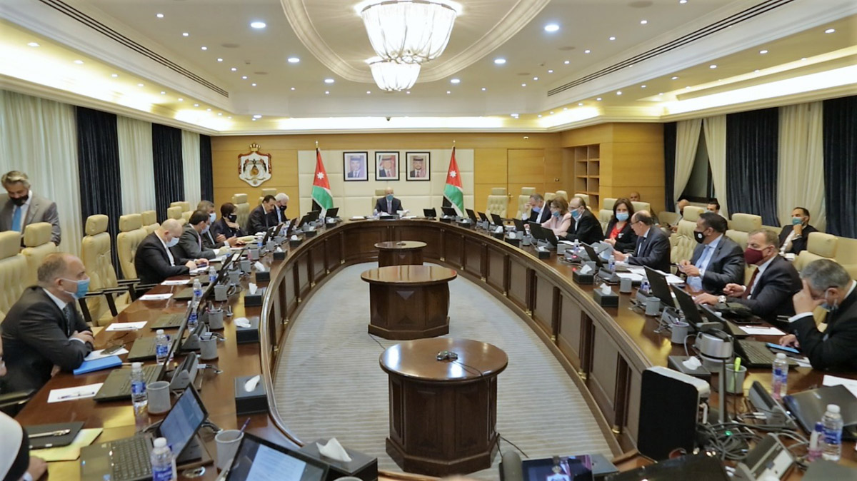 Cabinet discusses anti-virus procedures at Al-Omari Border Crossing