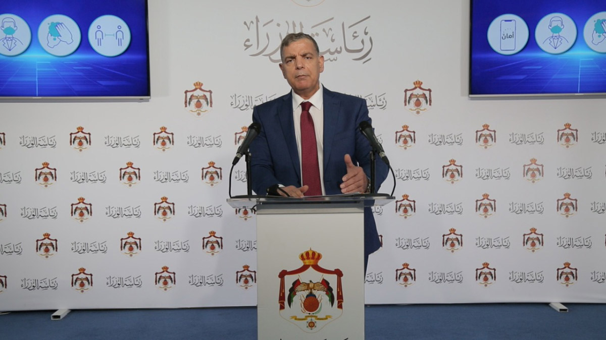 Six COVID-19 deaths, 734 infections recorded Monday: Minister