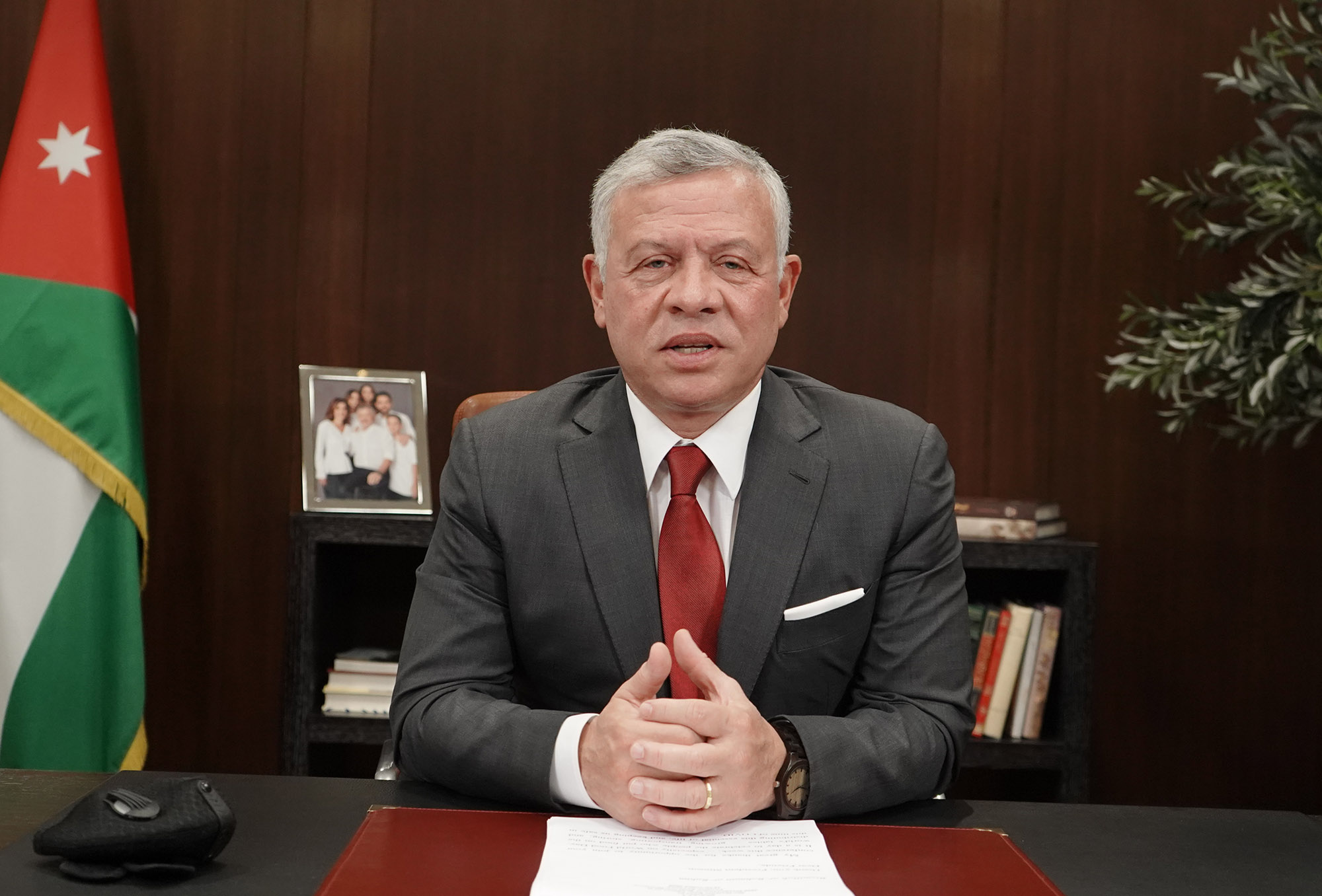 King participates in International Borlaug Dialogue on food security