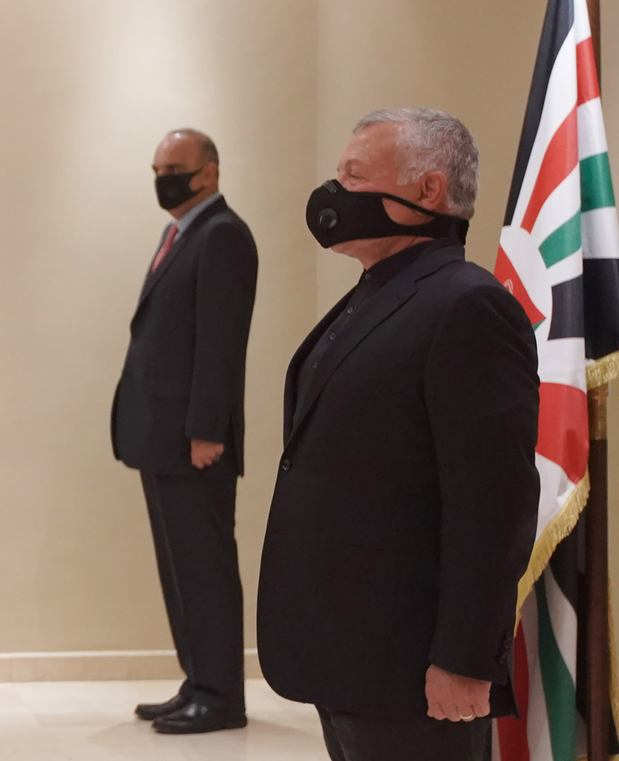 King swears in new ministers Kharabsheh, Tell