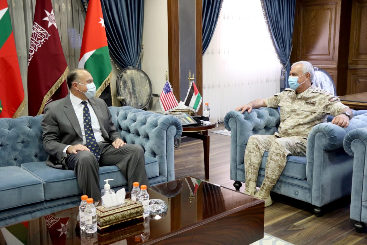 Army chief, US envoy discuss defense cooperation
