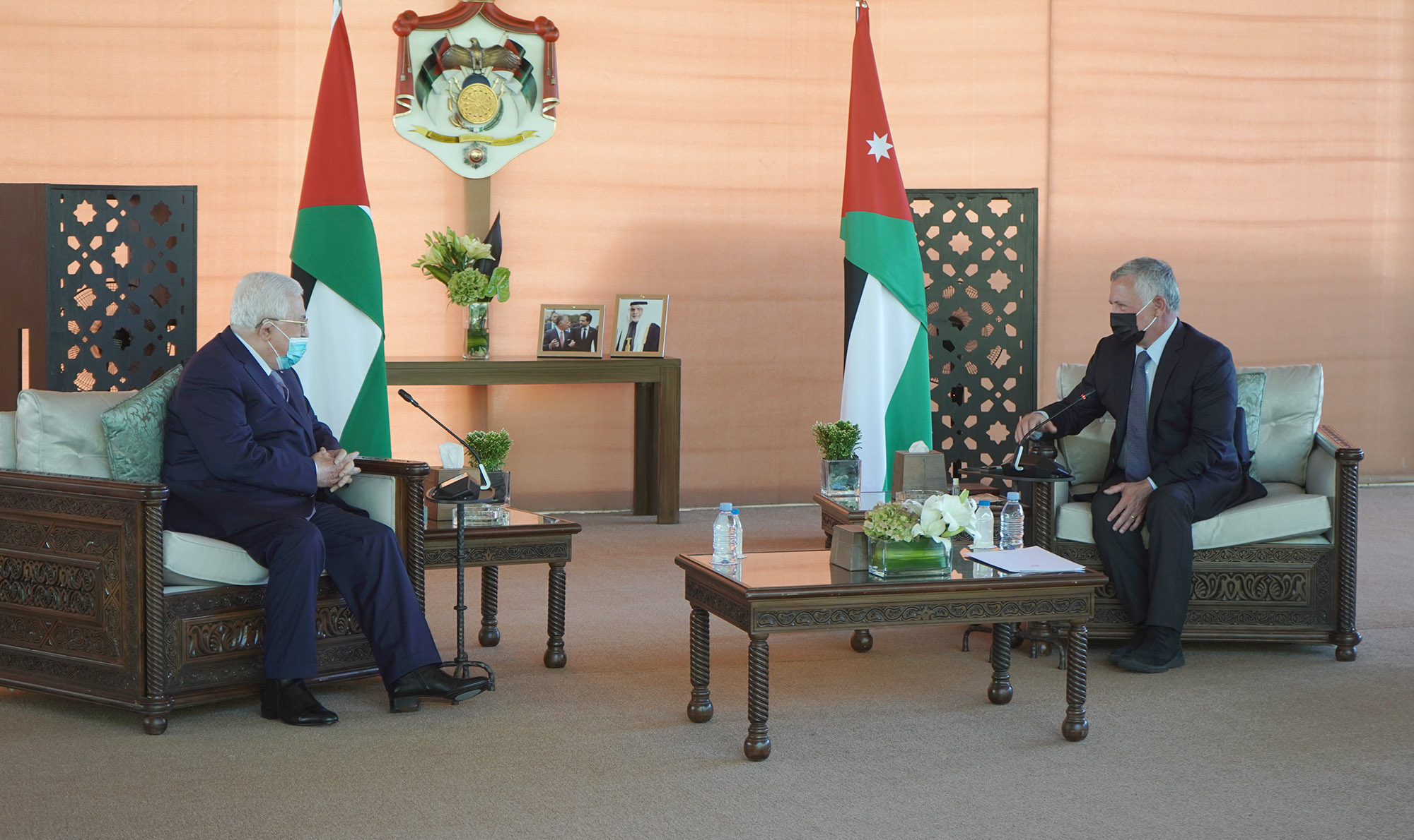 King receives Palestinian president in Aqaba