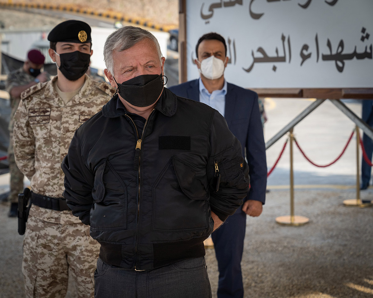 King visits Dead Sea Martyrs Civil Defence Centre, Zarqa-Maeen bridge rehabilitation project